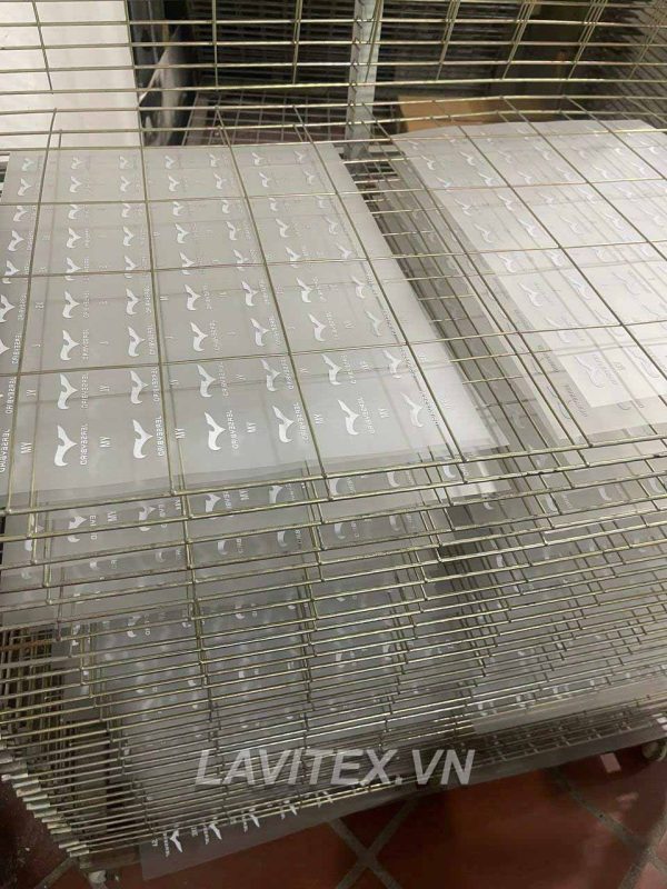 In tem lụa tại Bình Dương – Chất lượng vượt trội, giá thành cạnh tranh 7 Giá xấy in tem lụa