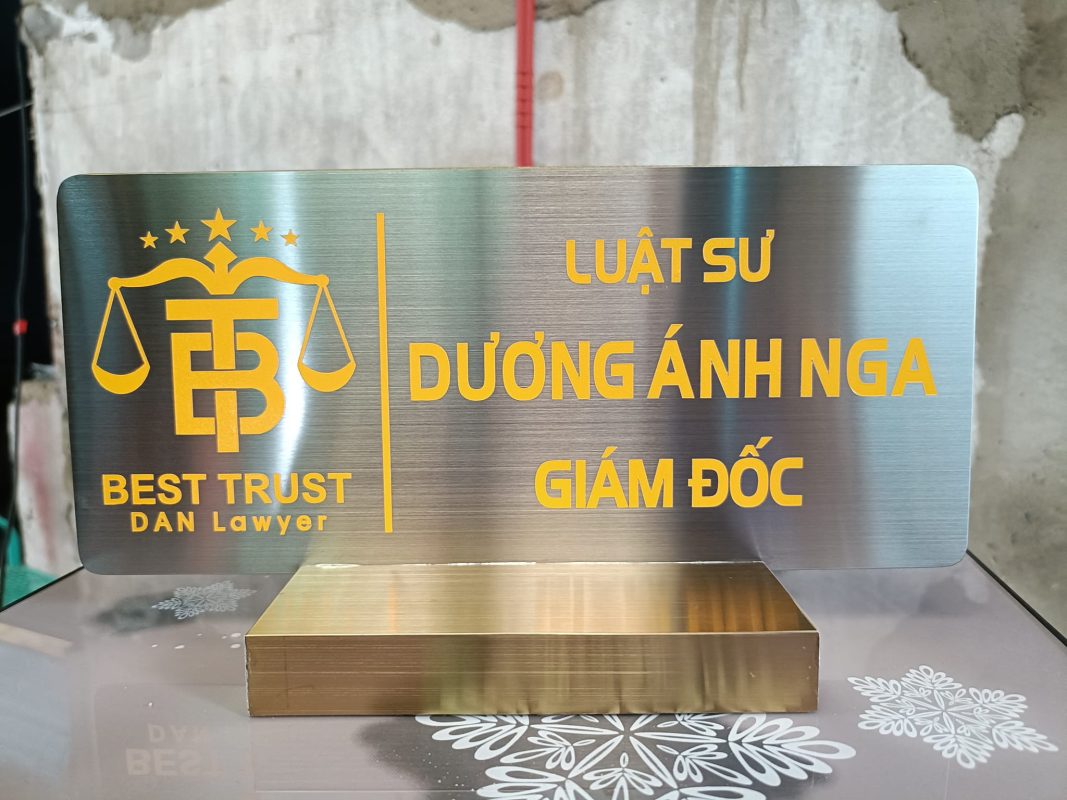 biển inox ăn mòn