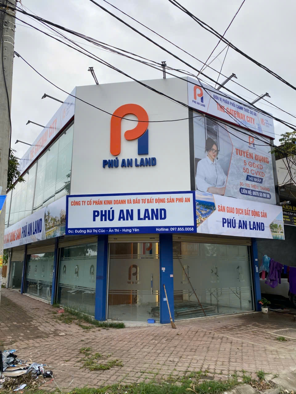 thi công mặt dựng aluminium alcorest chữ nổi alu tại hưng yên