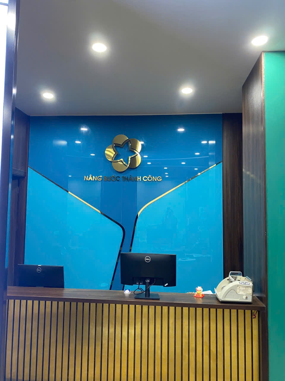 thi công chữ nổi inox thi công chữ nổi inox