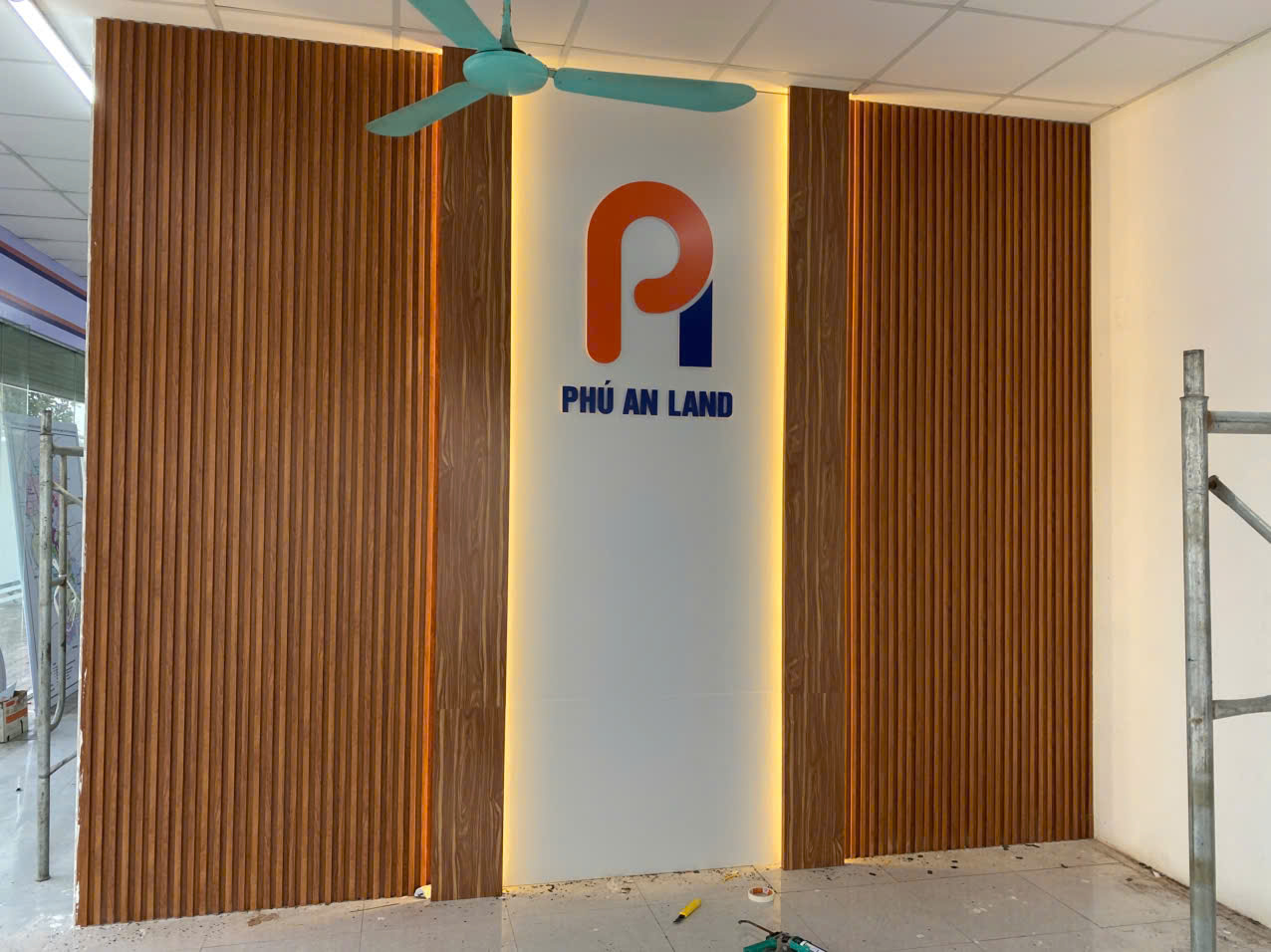 LÀM LOGO, CÔNG TY, VĂN PHÒNG, CỬA HÀNG, BACKDROP, TẠI HÀ NỘI